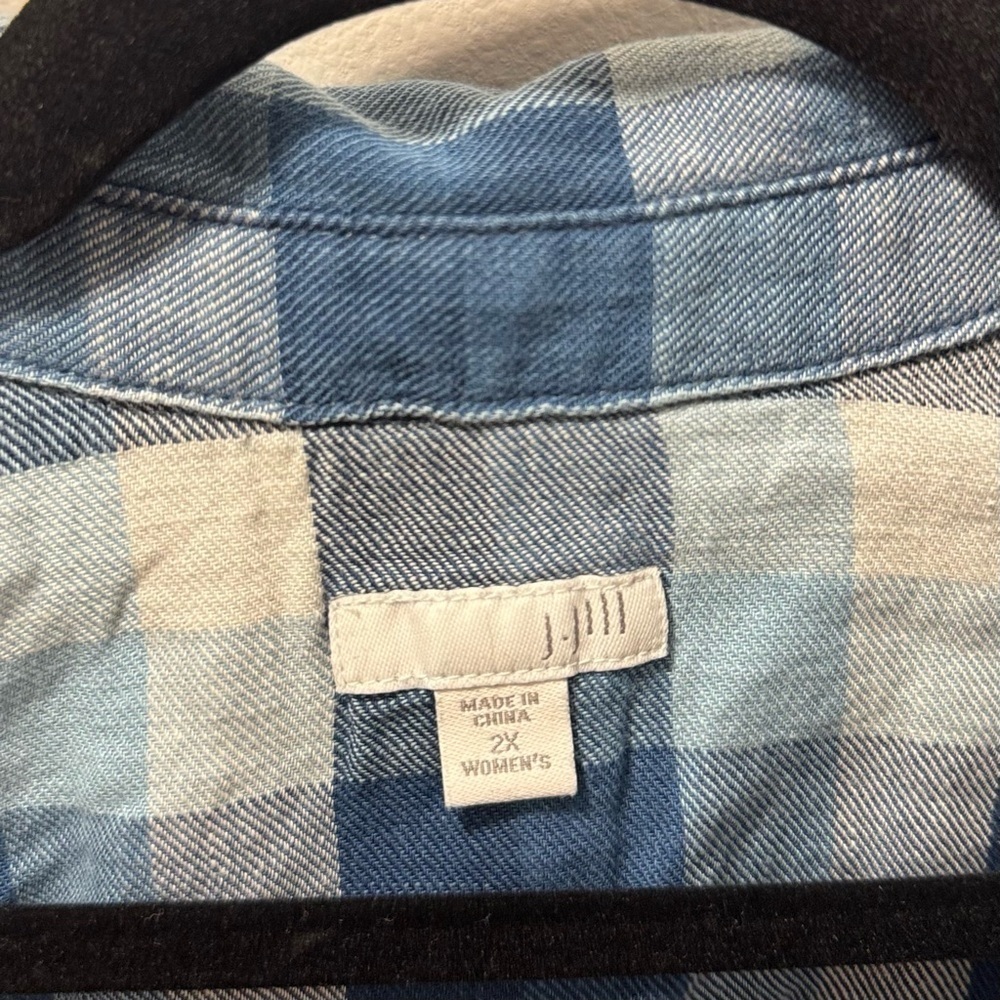 Women’s 2X Blue Plaid Button Front Shirt 100% Cotton Long Sleeve Roll Tab Casual - Picture 3 of 9